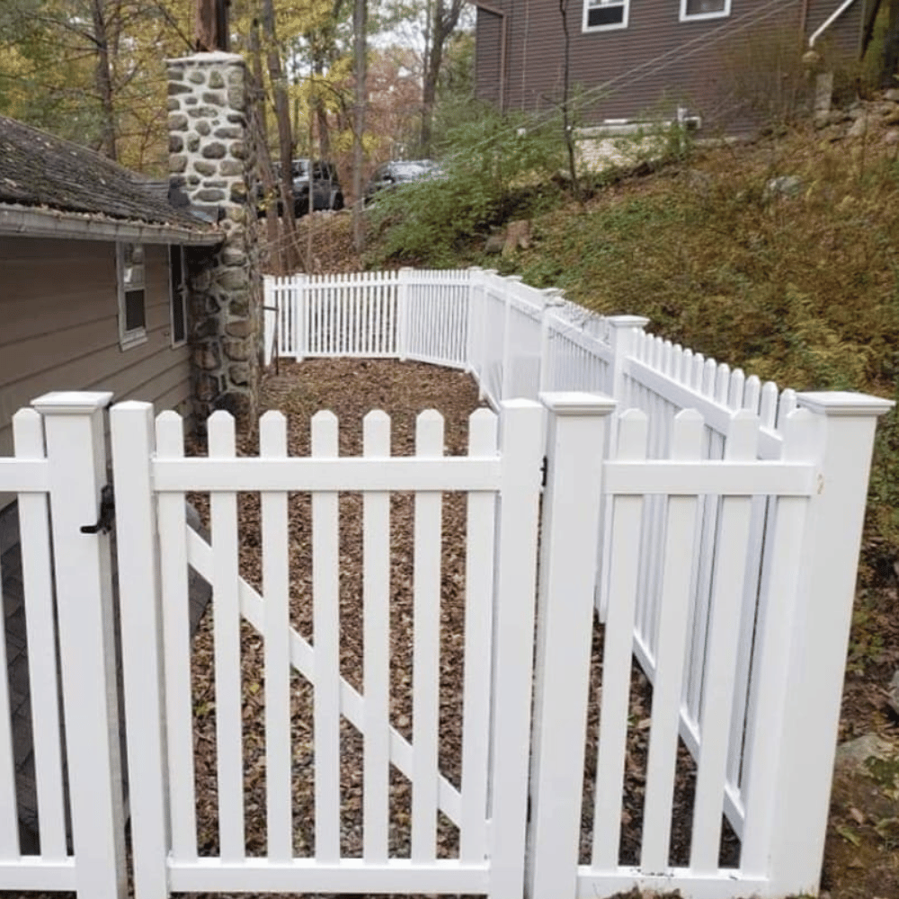 Vinyl fence3